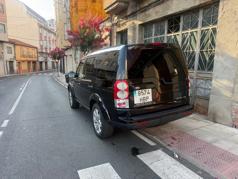 Land Rover Discovery 2011 - foto 1