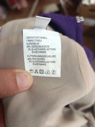 Vestido morado sin mangas de Seda