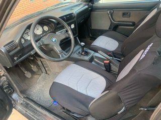 BMW  E30 325i 1989