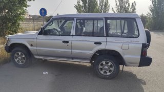 Mitsubishi Montero 1998