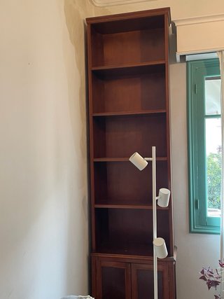 Librería de madera maciza hecha a medida