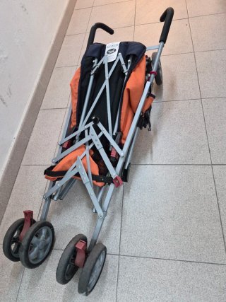 Silla de paseo BBY ligera naranja