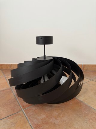 Mueble comedor, lámparas, mesa, sillas, cuadro