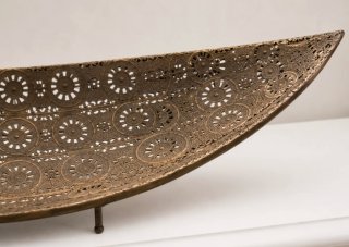 Centro de mesa metal dorado calado 64 cm