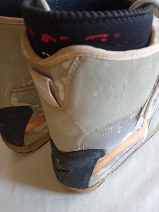 Botas de montaña Vans beige y grises