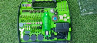 Miniamoladora con accesorios