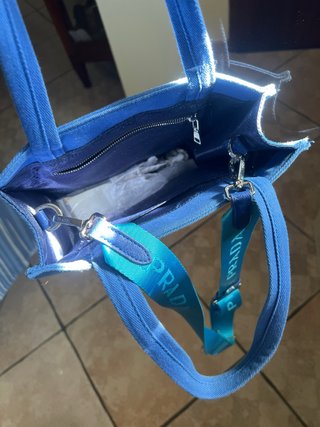 Borsetta Prada Blu con tracolla