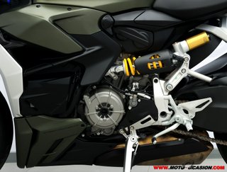 DUCATI STREETFIGHTER V2