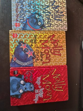 Molly Moon y el increible libro del hipnotismo