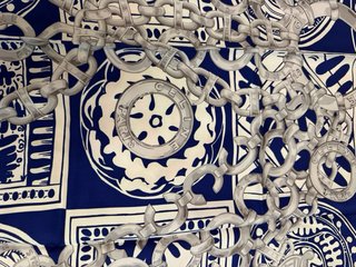 Sciarpa Celine Paris in Seta con Stampa Catene Blu e Argento