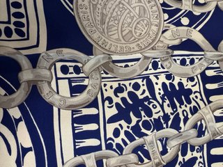 Sciarpa Celine Paris in Seta con Stampa Catene Blu e Argento