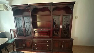 Mueble de salón madera y cristal