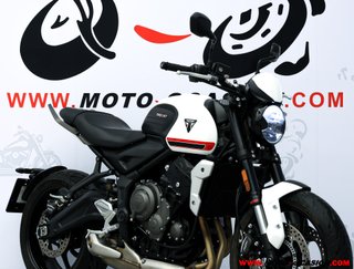 TRIUMPH TRIDENT 660 ¿A2?