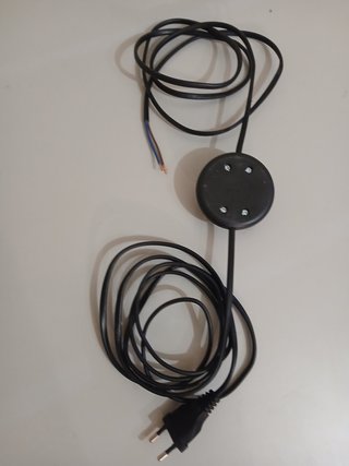 Cable de alimentación con clavija e interruptor