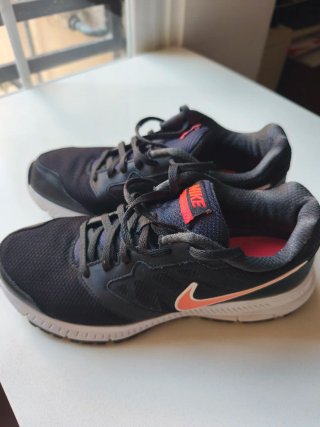 Deportivas Nike Mujer Talla 41 Negras y Rosas