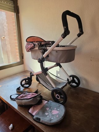 Carrito de juguete para bebé realista