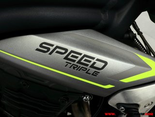 TRIUMPH SPEED TRIPLE 1200 RS