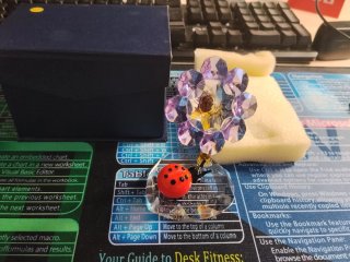 Fiore in cristallo viola con scatola