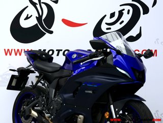 YAMAHA R7 ¿A2?