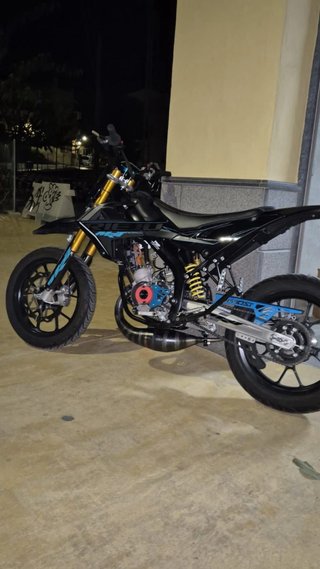 Ciclomotor Rieju MRT Negro/Azul