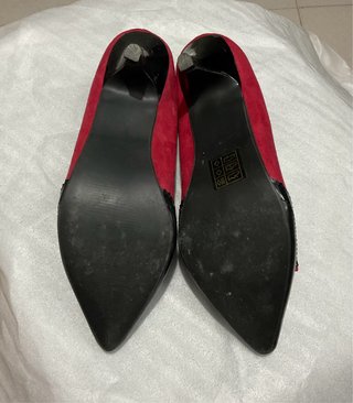 Tres modelos de zapatos con tacón 37/38