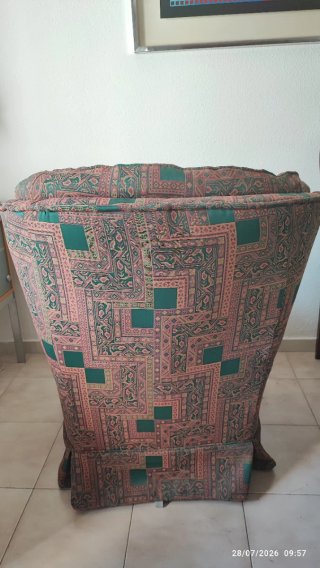 Sillón antiguo tela estampado