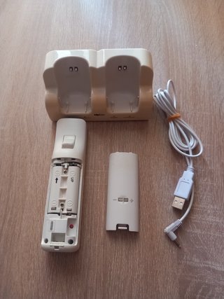Cargador Doble Baterías Wii + Cable USB