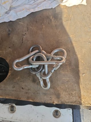 LOTE.Mosquetones metálicos varios