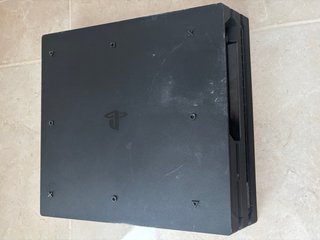 PS4 1TB + 3 Juegos