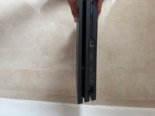 PS4 1TB + 3 Juegos