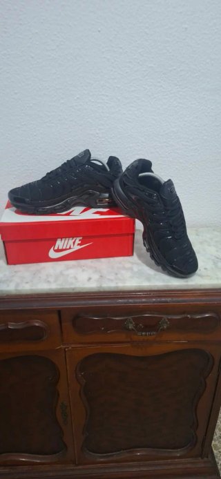 Nike Air Max Plus TN Negras