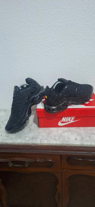 Nike Air Max Plus TN Negras