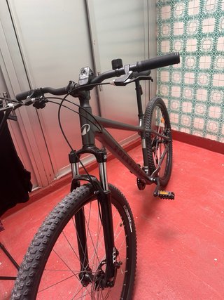 Bicicleta MTB Negra Poco Uso