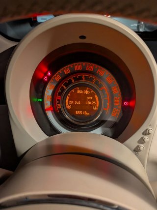 FIAT 500 2018 perfectas condiciones.
