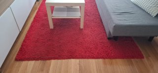 Alfombra roja de salón pelo medio