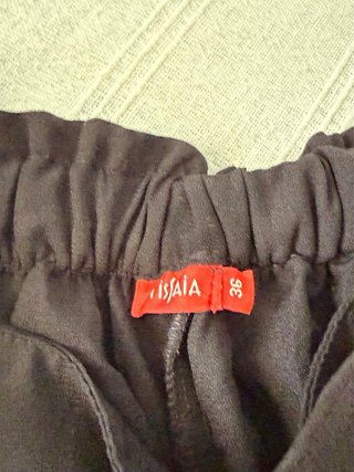 Pantalón ancho negro con cinturón