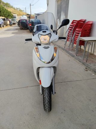 Honda SH300 Scooter Blanca