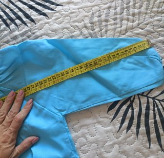 Bata colegio azul talla 2