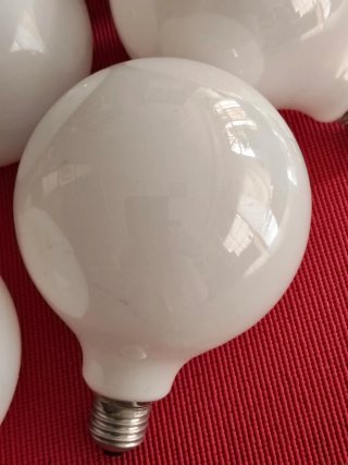 4 Bombillas Globo LAES Blancas