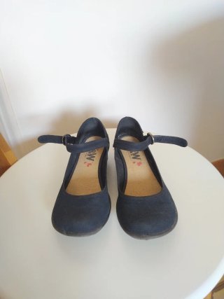 Zapatos negros B&W con tira
