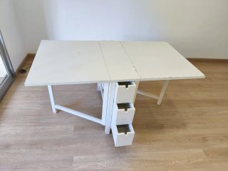 Mesa extensible plegable con cajones