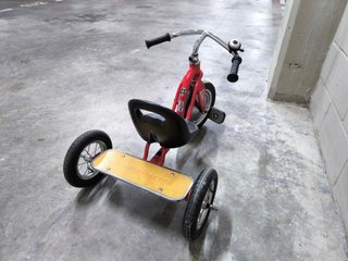 Triciclo Clásico Rojo
