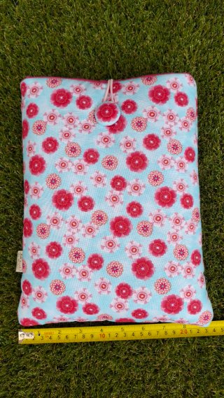 Funda libro acolchada hecha a mano