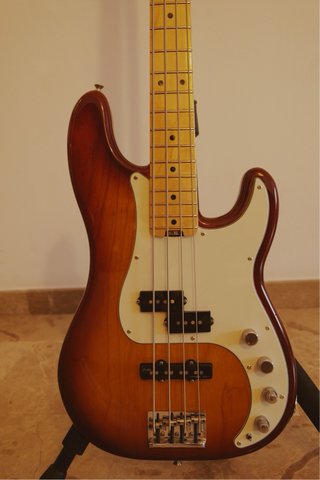 Fender American Elite Precision Bass