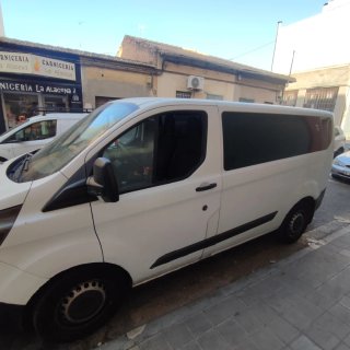 Furgoneta Ford transit custom 9 plazas