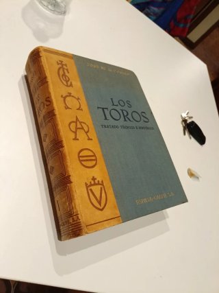 Tomo 1 primera edición los toros cossió 1951