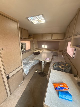Coche y caravana Dethleffs
