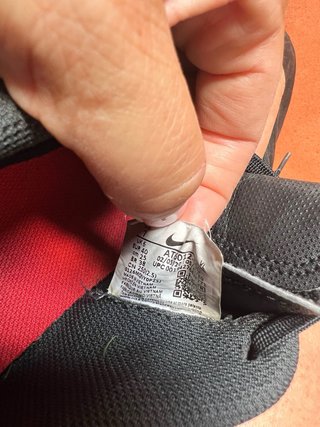 Botas de fútbol Nike Tiempo piel negras/rojas
