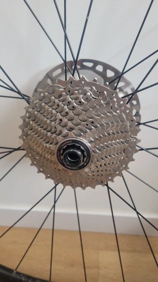 Ruedas Bontrager Gravel 700x40 + Cassette y discos