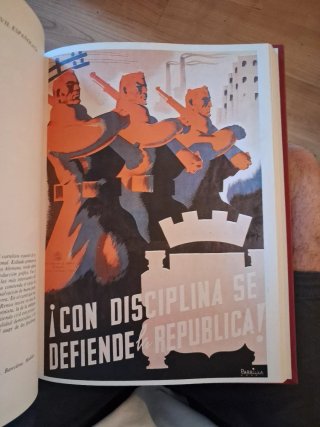 Libro Carteles de la guerra civil española.Urbión